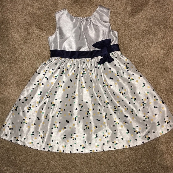 Fancy dress - Picture 1 of 4